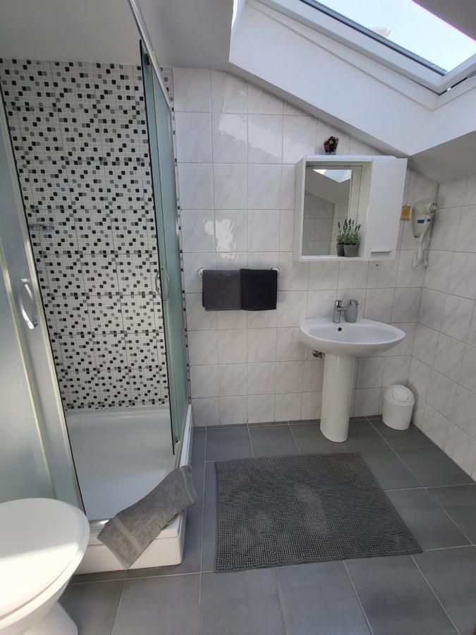 Villa Salvia Rooms And Apartments โรวีน ภายนอก รูปภาพ