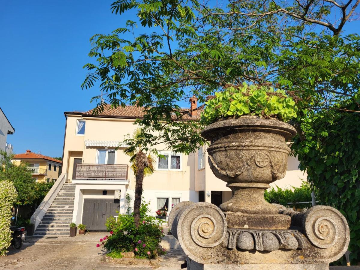Villa Salvia Rooms And Apartments โรวีน ภายนอก รูปภาพ