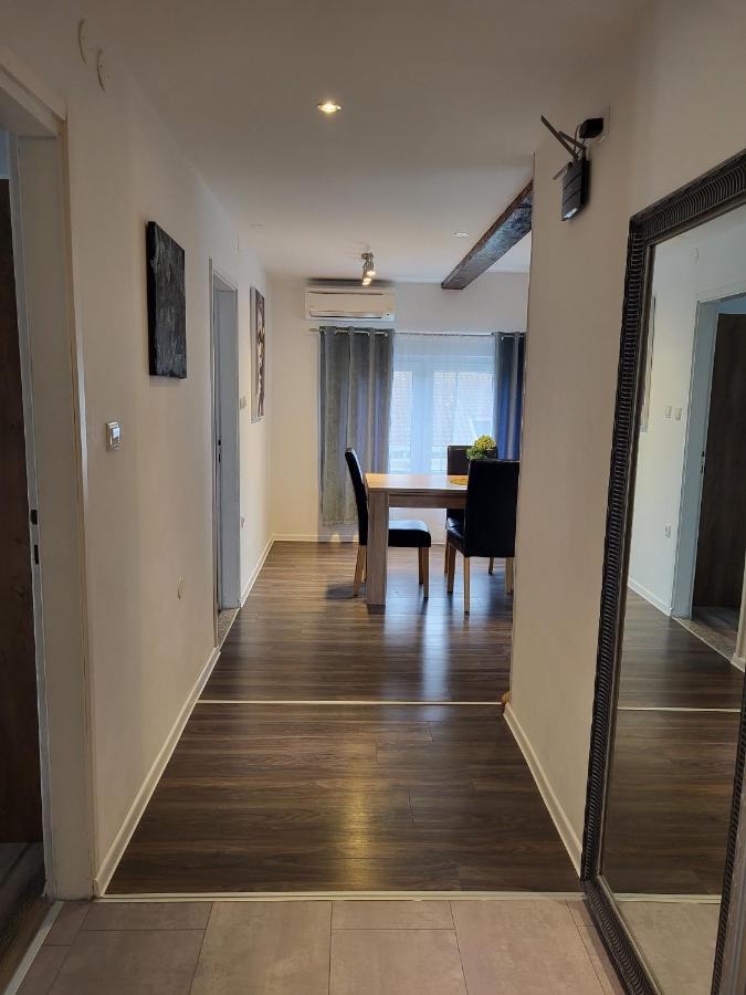 Villa Salvia Rooms And Apartments โรวีน ภายนอก รูปภาพ
